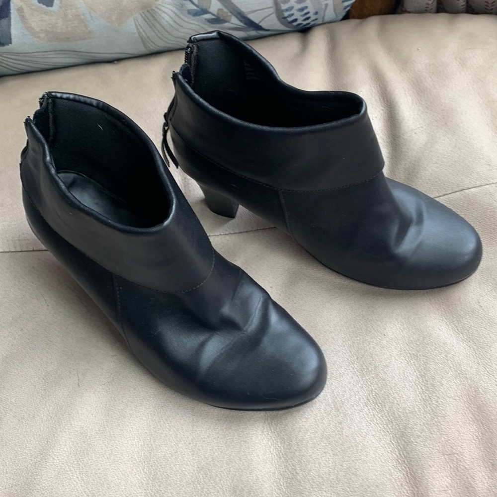 Sole sensibility ankle boots 10M